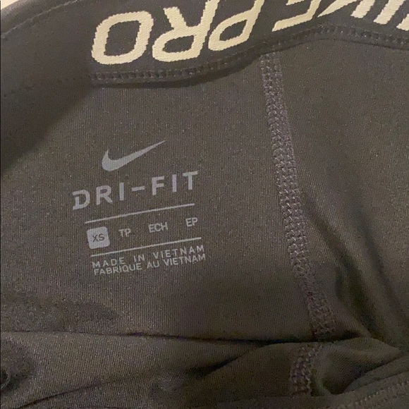 ❌❌SOLD❌ ❌NWT NIKE PRO LEGGINGS - Picture 4 of 4